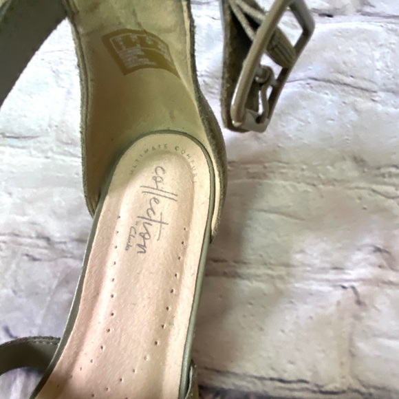 Clarks Olive Suede Abigail Sun Fringe Wedges - Picture 10 of 10